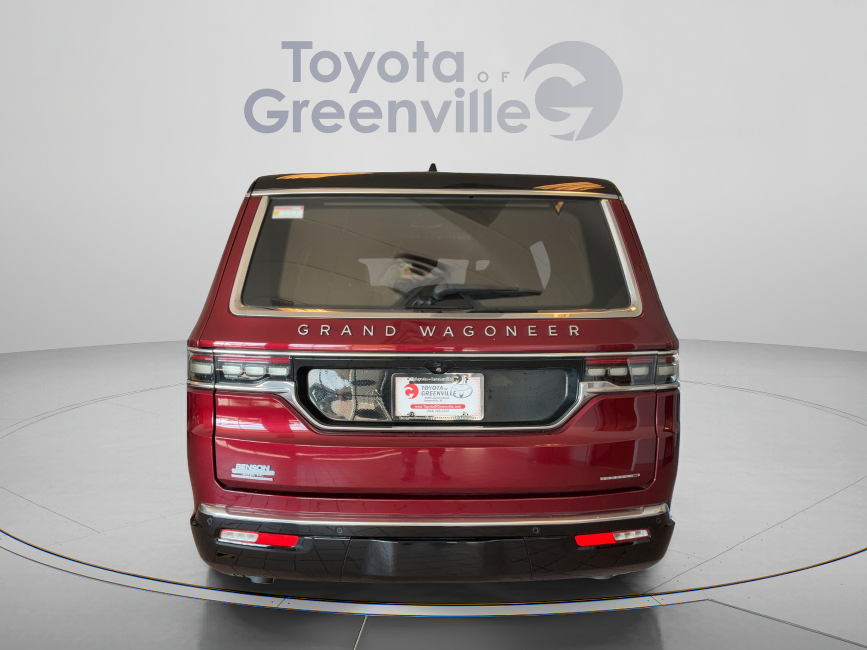 Used 2023 Jeep Grand Wagoneer Series III AWD/4WD image 5