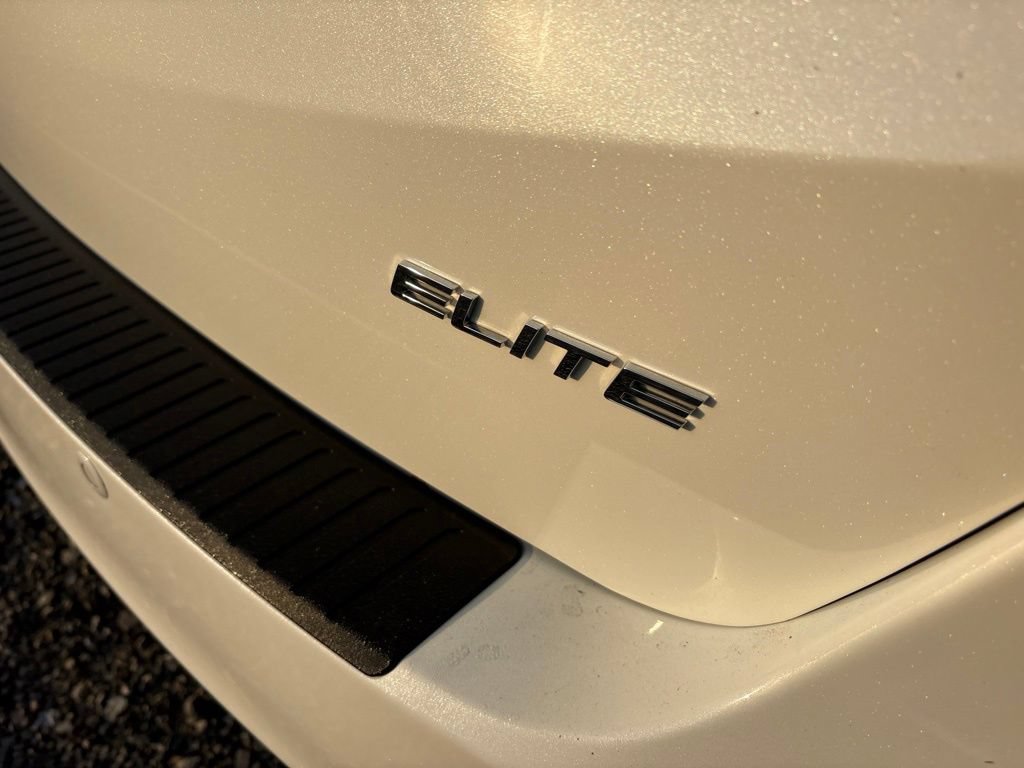 Used 2024 Honda Odyssey Elite image 4