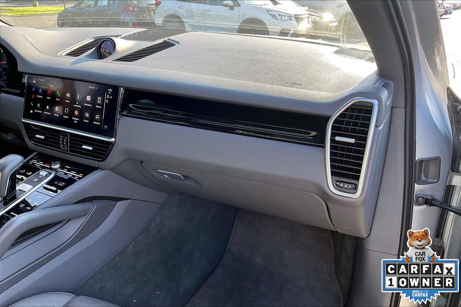 Used 2023 Porsche Cayenne Platinum Edition AWD/4WD image 18