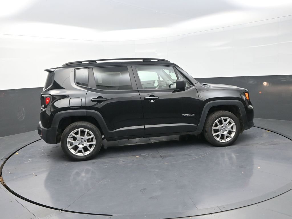 Used 2023 Jeep Renegade Latitude w/ Premium Group image 10
