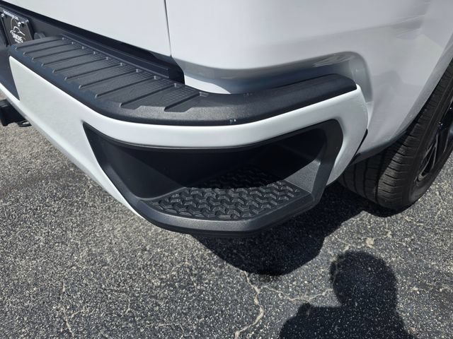 Used 2024 Chevrolet Silverado 1500 Custom AWD/4WD image 39
