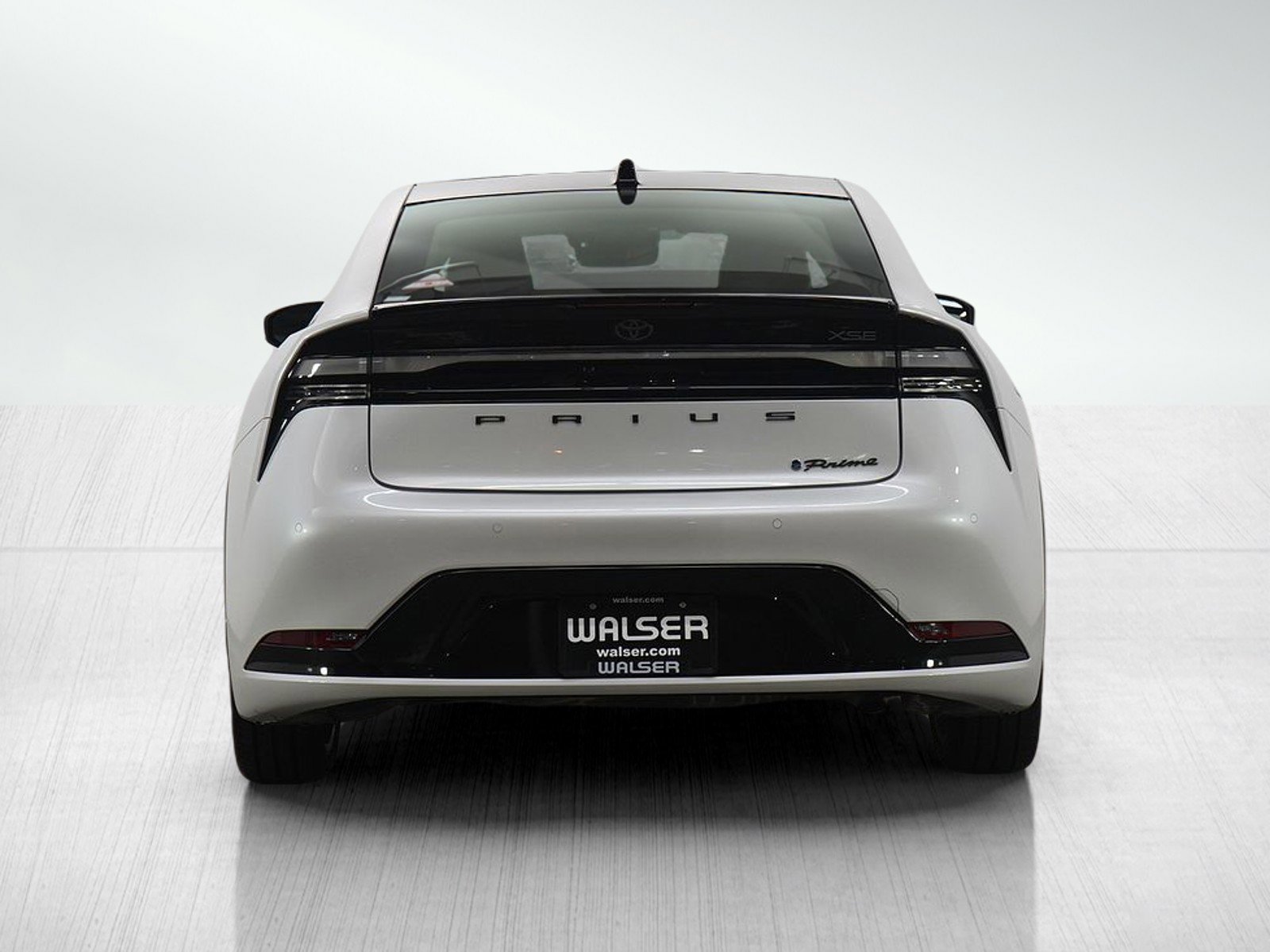 Used 2023 Toyota Prius Prime Premium image 4