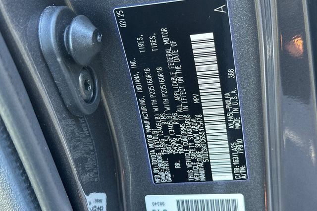 Used 2025 Toyota Sienna Limited image 37