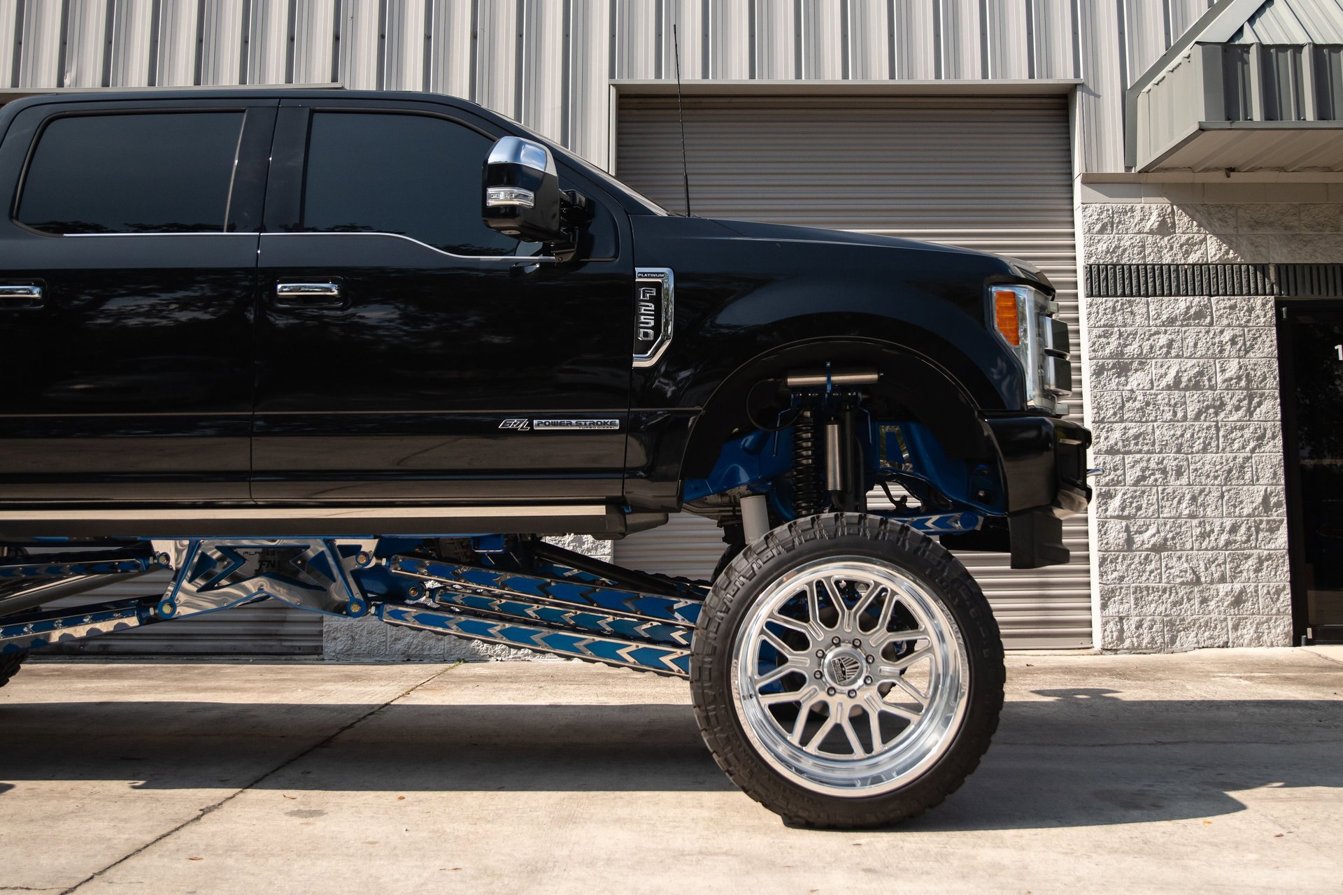 Used 2017 Ford F250 Platinum w/ Platinum Ultimate Package image 25