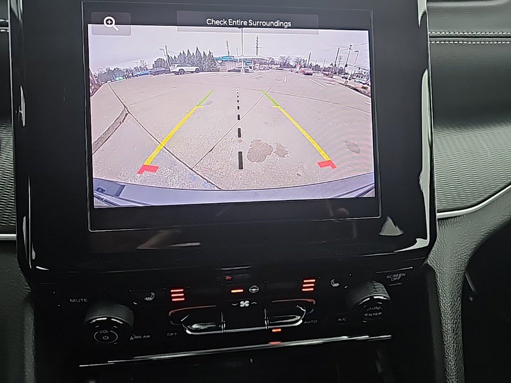 Certified 2025 Jeep Grand Cherokee Altitude image 35