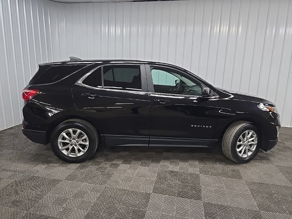 Used 2021 Chevrolet Equinox LT w/ LPO, Floor Liner Package AWD/4WD image 2