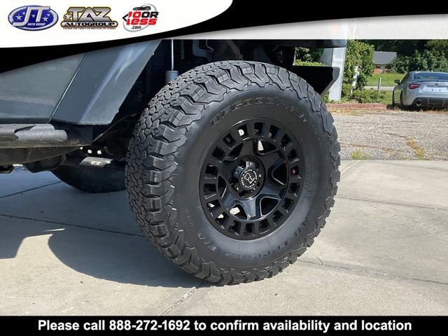 Used 2017 Jeep Wrangler Unlimited Rubicon image 9