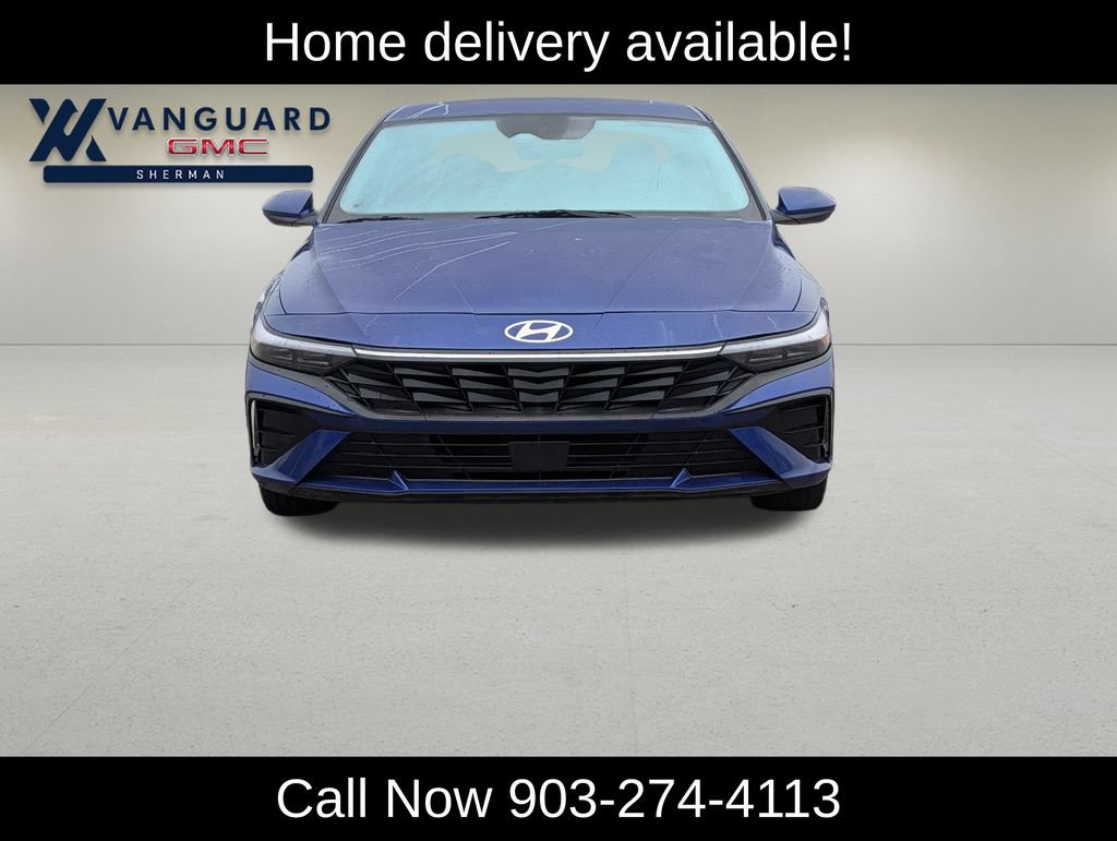Used 2025 Hyundai Elantra SEL FWD image 2