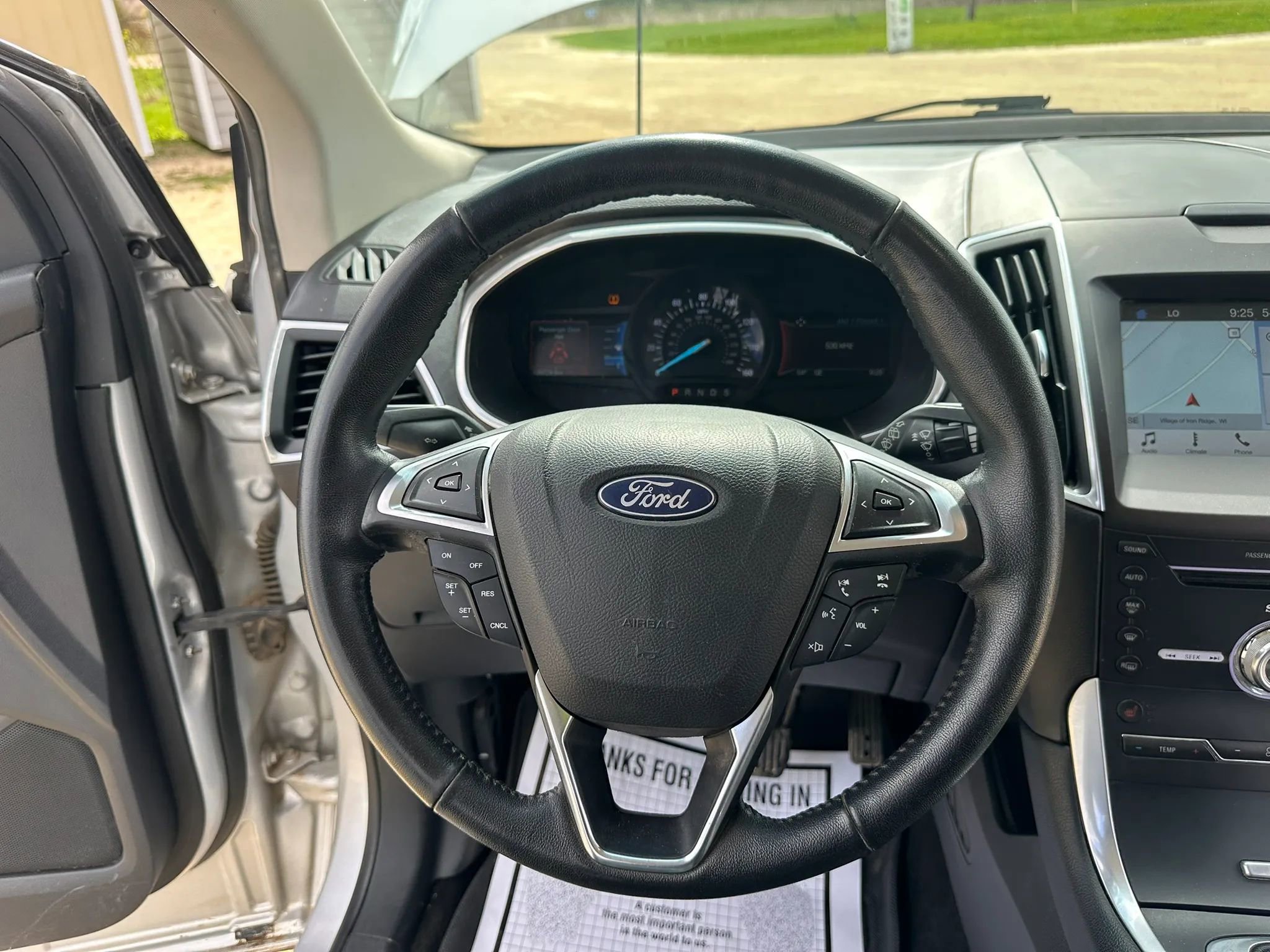 Used 2018 Ford Edge Titanium w/ Technology Package FWD image 18
