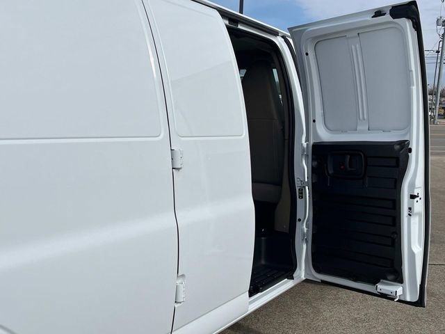 New 2025 GMC Savana 2500 Extended w/ Driver Convenience Package image 14