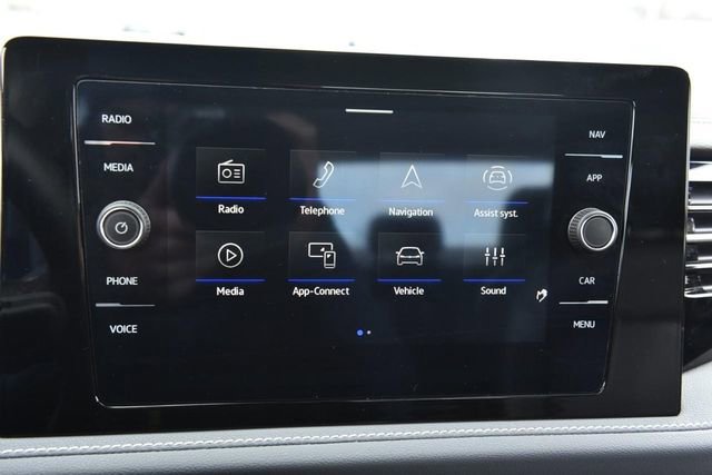 Used 2025 Volkswagen Jetta SEL image 14