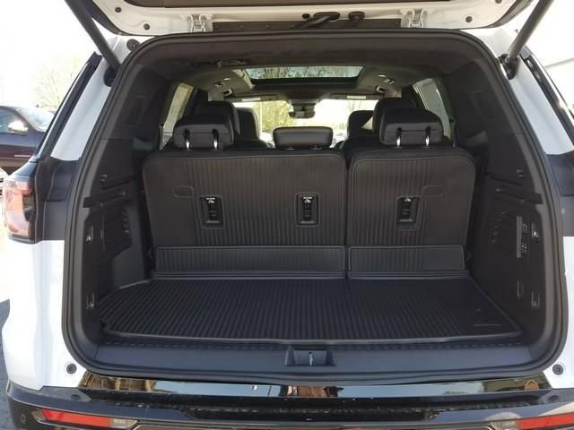 New 2026 GMC Acadia Denali Ultimate w/ LPO, Floor Liner Package image 6