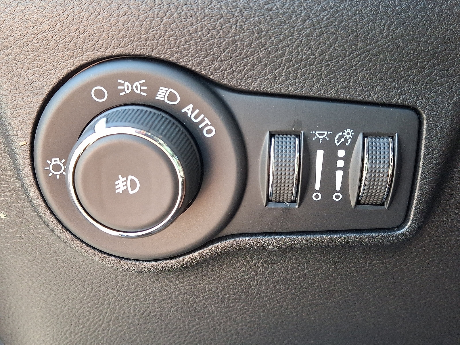 Used 2022 Jeep Compass Limited AWD/4WD image 27