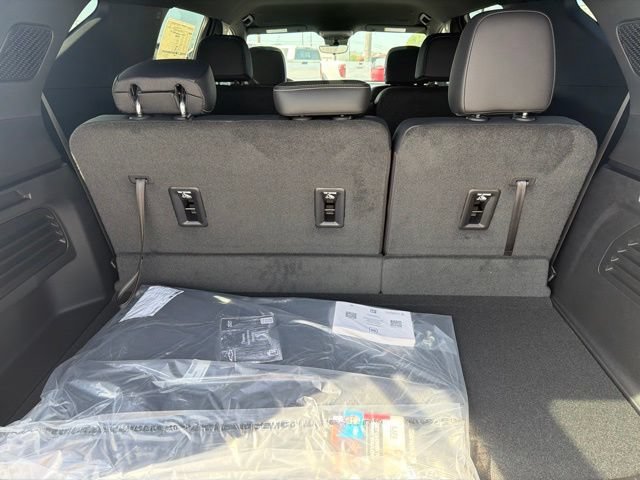 New 2027 Chevrolet Traverse LT w/ Driver Confidence Package FWD image 33