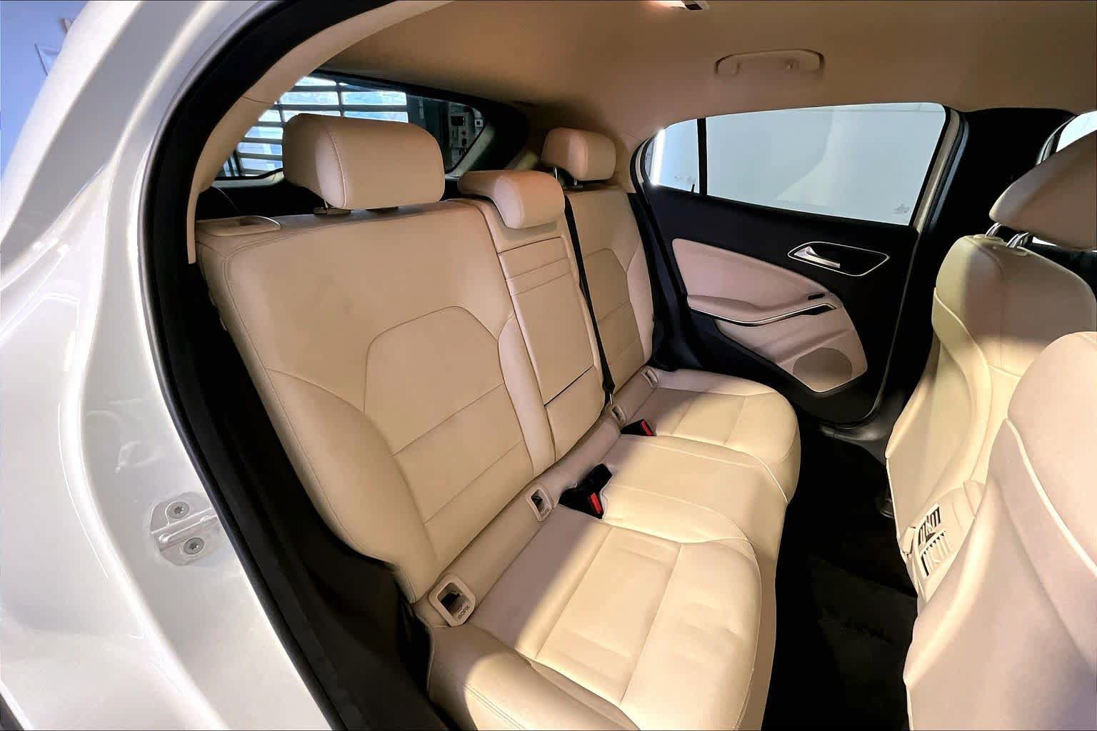 Used 2015 Mercedes-Benz GLA 250 4MATIC image 19