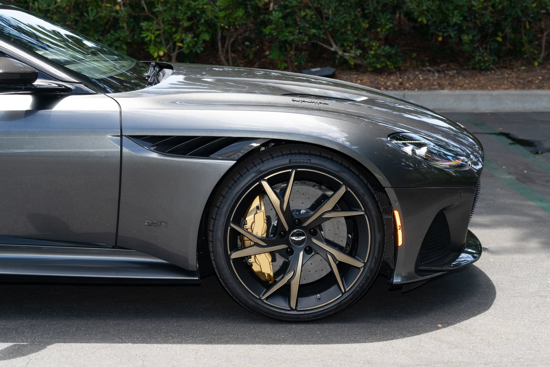 Used 2019 Aston Martin DBS Superleggera RWD image 22
