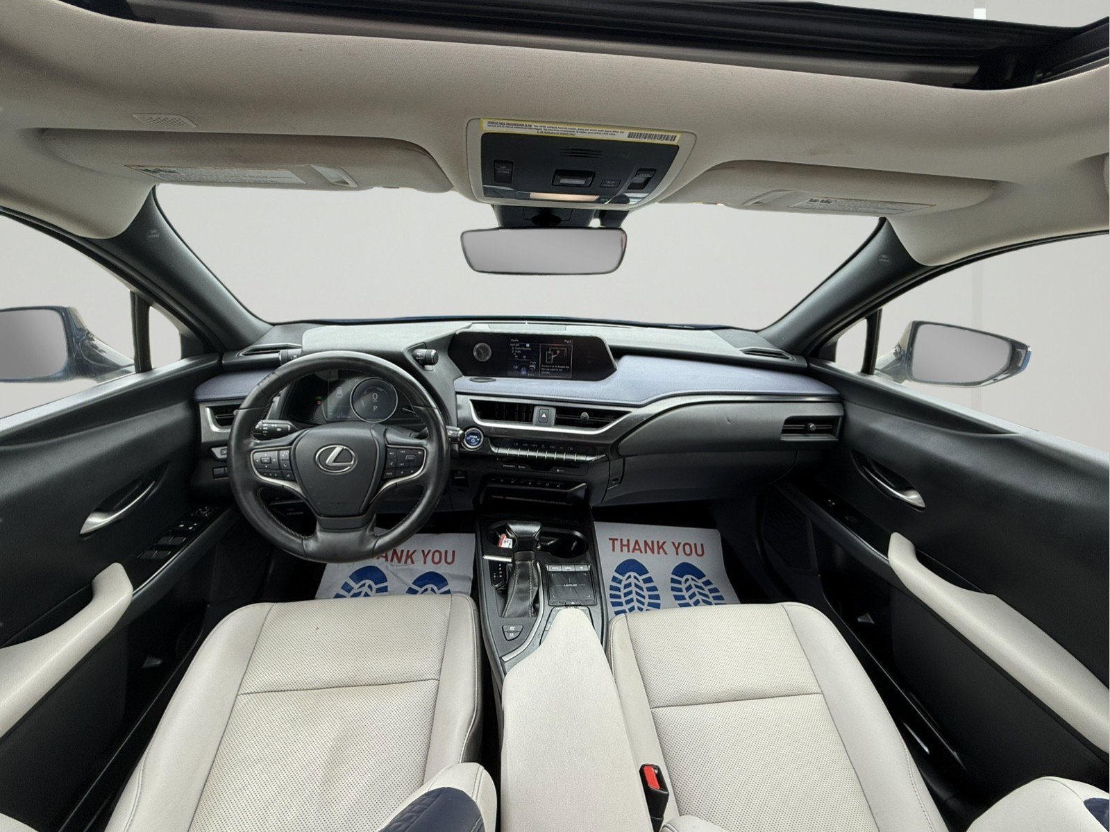 Used 2022 Lexus UX 250h w/ Premium Package image 3