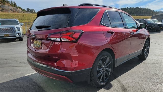 Used 2022 Chevrolet Equinox RS w/ RS Leather Package image 6