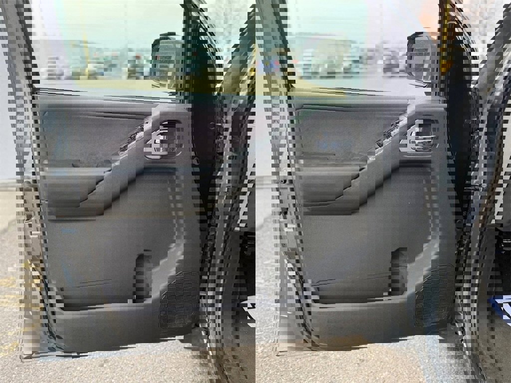 Used 2006 Nissan Pathfinder SE w/ (P01) Se Premium Pkg image 10