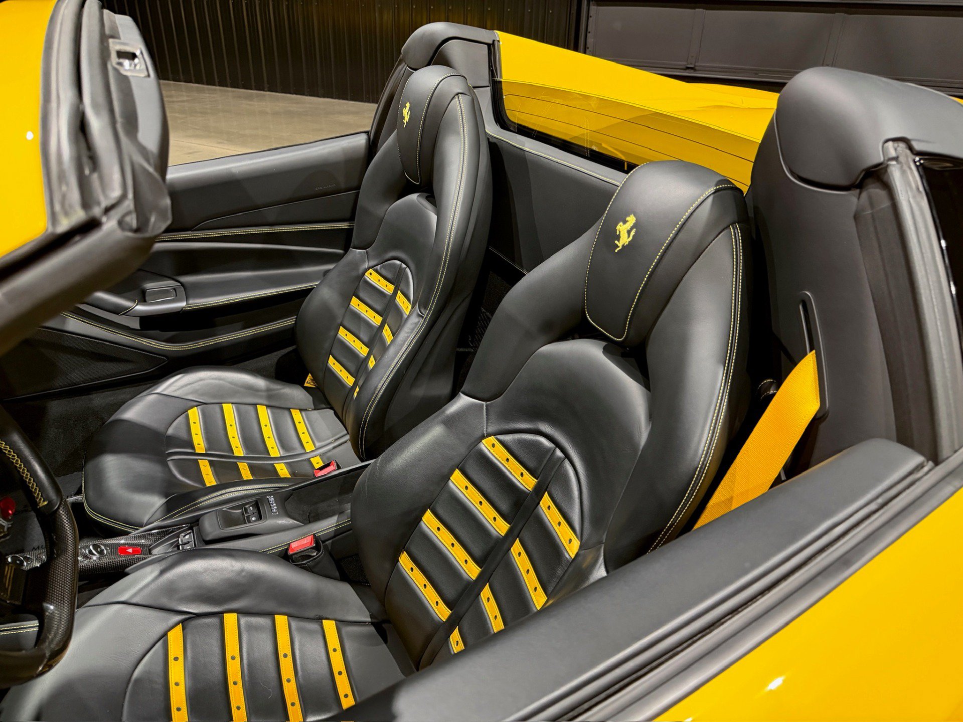 Used 2023 Ferrari F8 Tributo RWD image 46