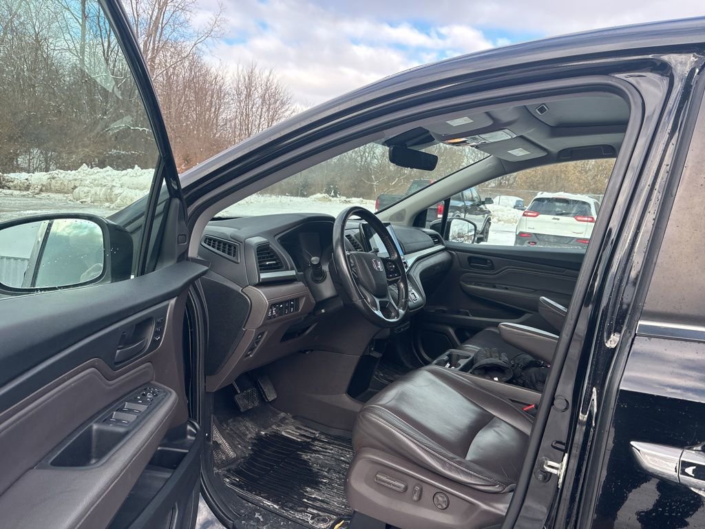 Used 2018 Honda Odyssey Touring image 9