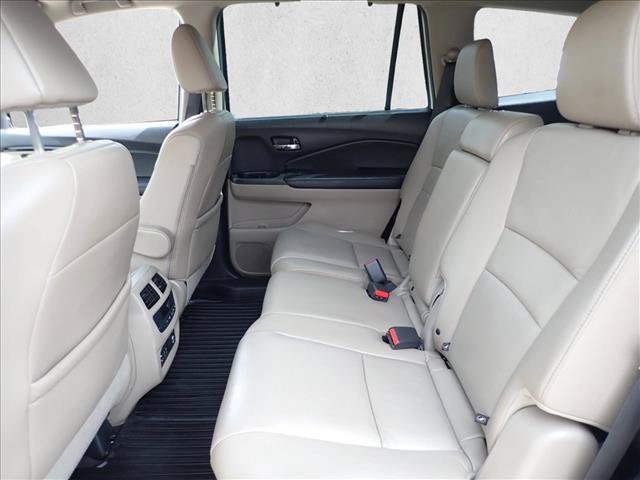 Used 2016 Honda Pilot Touring image 10