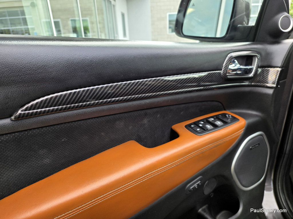 Used 2015 Jeep Grand Cherokee SRT AWD/4WD image 26