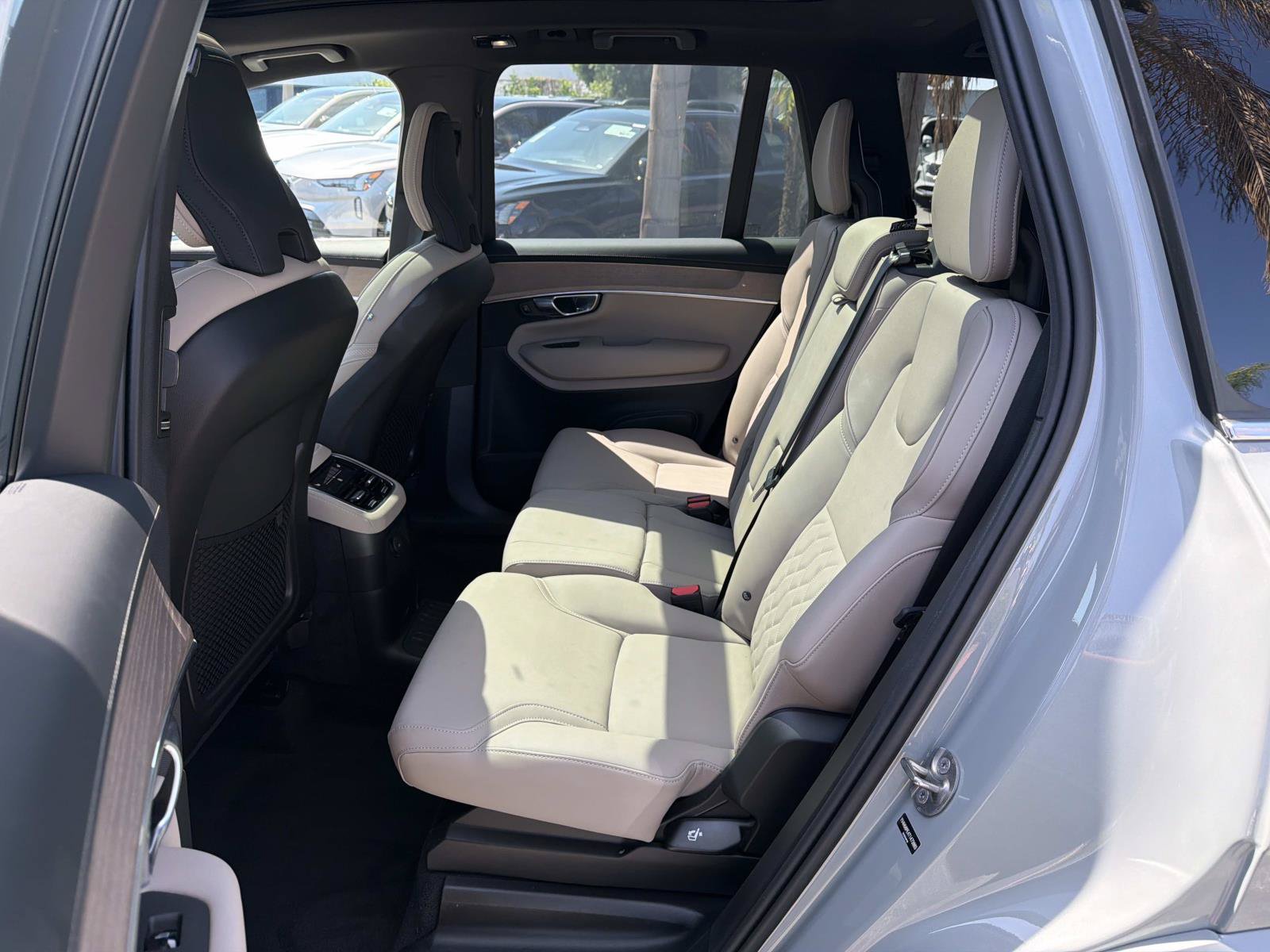 Used 2026 Volvo XC90 T8 Plus w/ Protection Package Premier AWD/4WD image 21