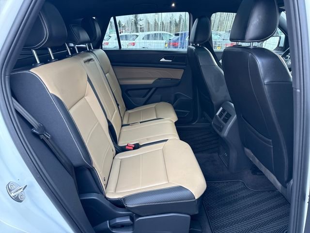 Used 2022 Volkswagen Atlas Cross Sport SEL R-Line image 13