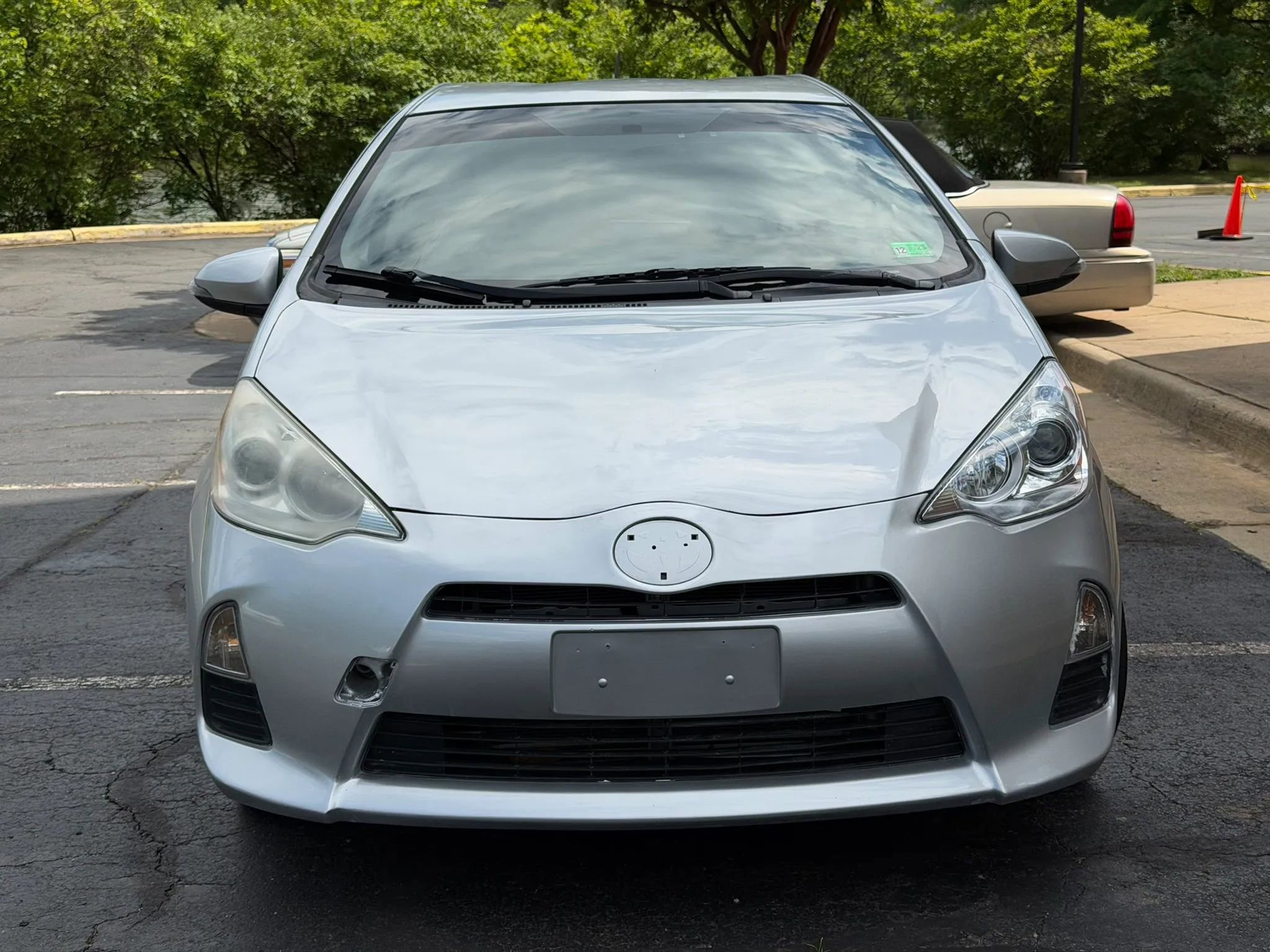 Used 2014 Toyota Prius C One FWD image 4