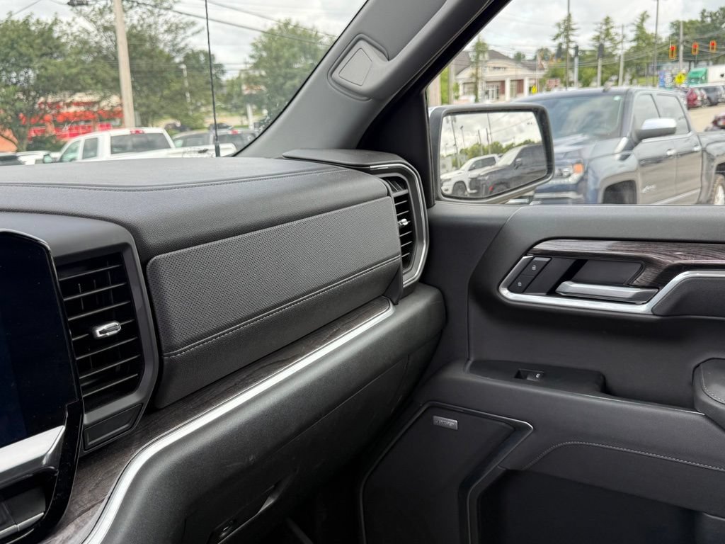 Used 2026 Chevrolet Silverado 1500 LTZ AWD/4WD image 23
