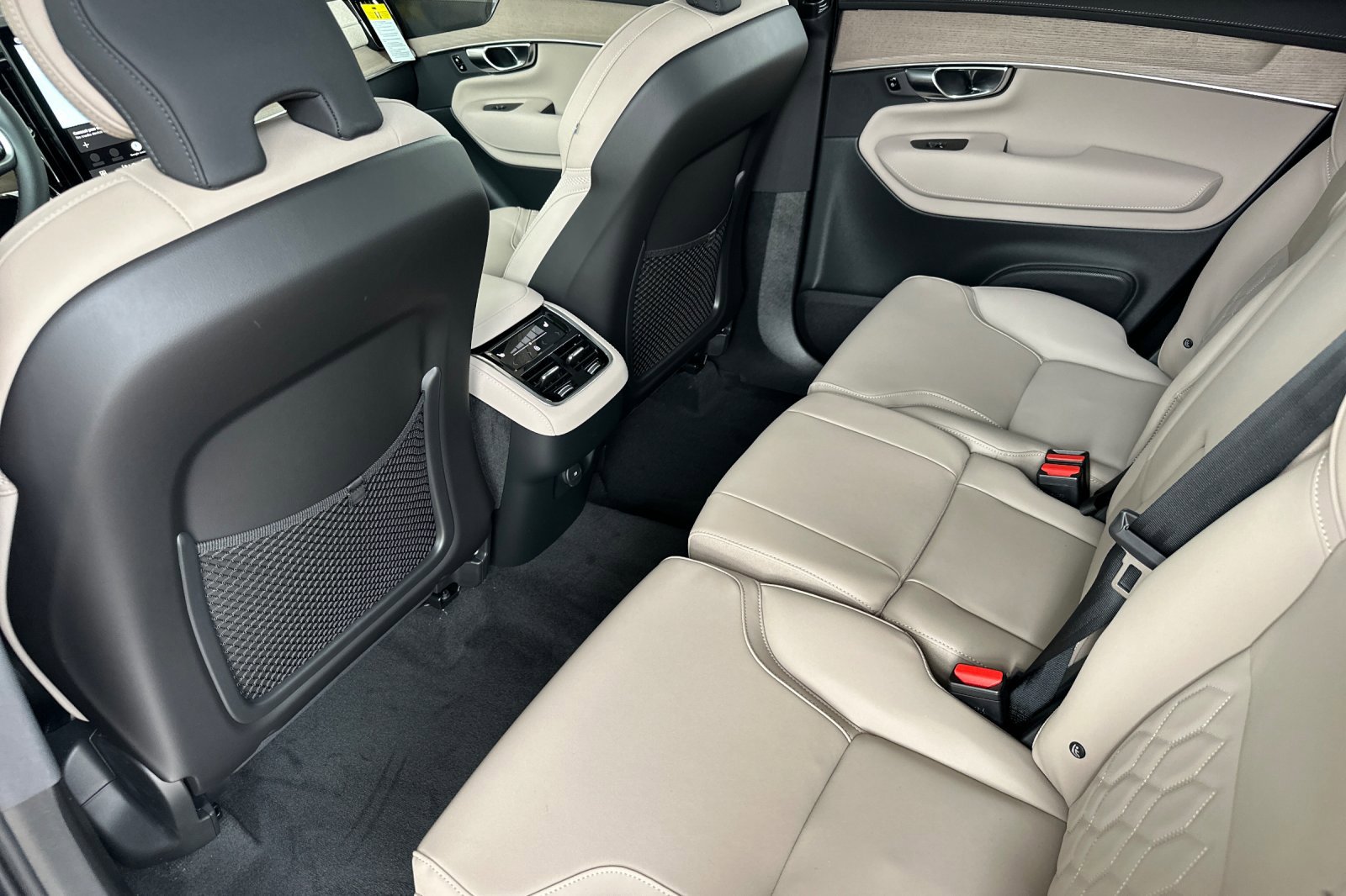 New 2026 Volvo XC90 B6 Plus AWD/4WD image 10
