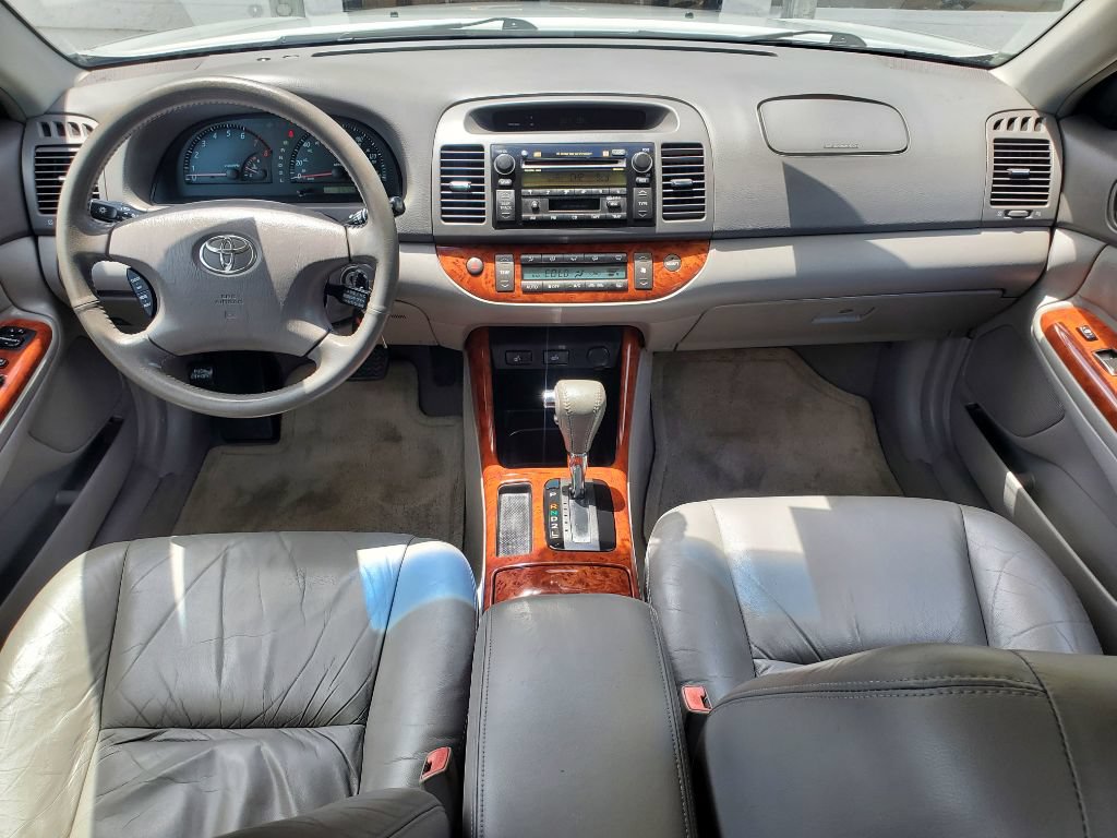 Used 2002 Toyota Camry LE FWD image 30