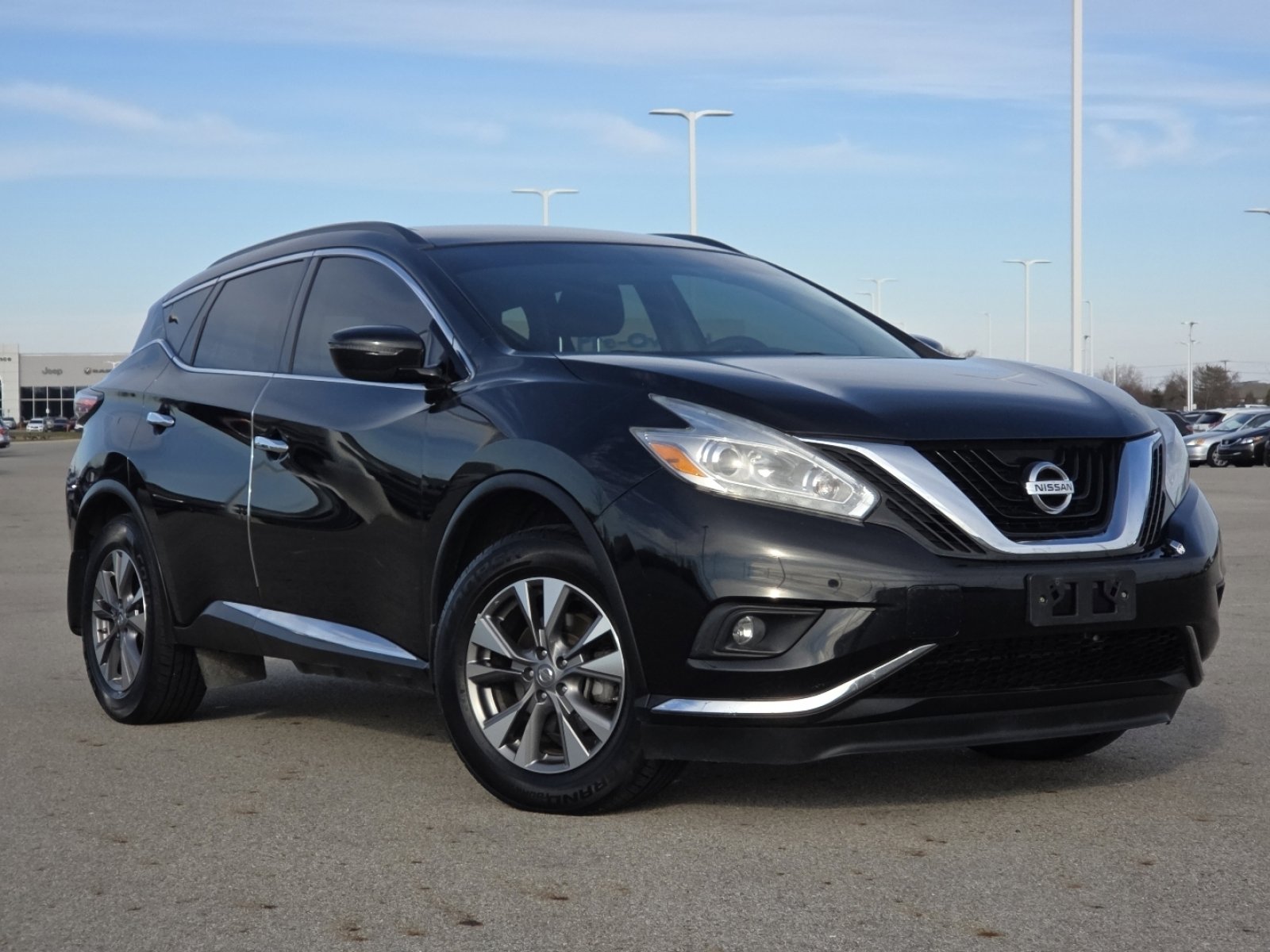 Used 2017 Nissan Murano SV image 2