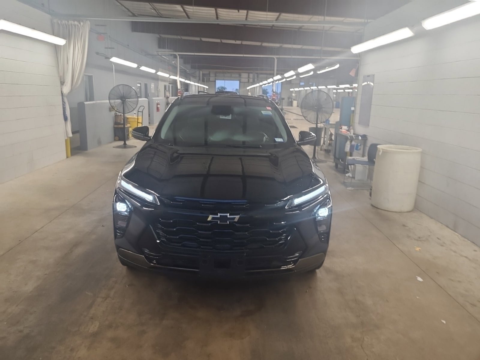 Used 2025 Chevrolet Trax ACTIV w/ Driver Confidence Package image 2