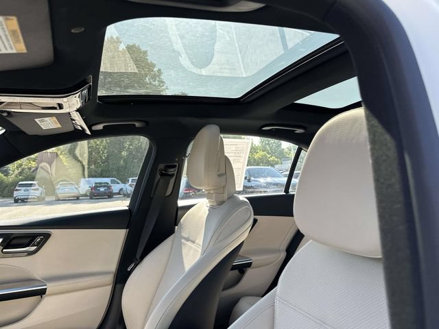 Used 2025 Mercedes-Benz C 300 4MATIC Sedan image 24