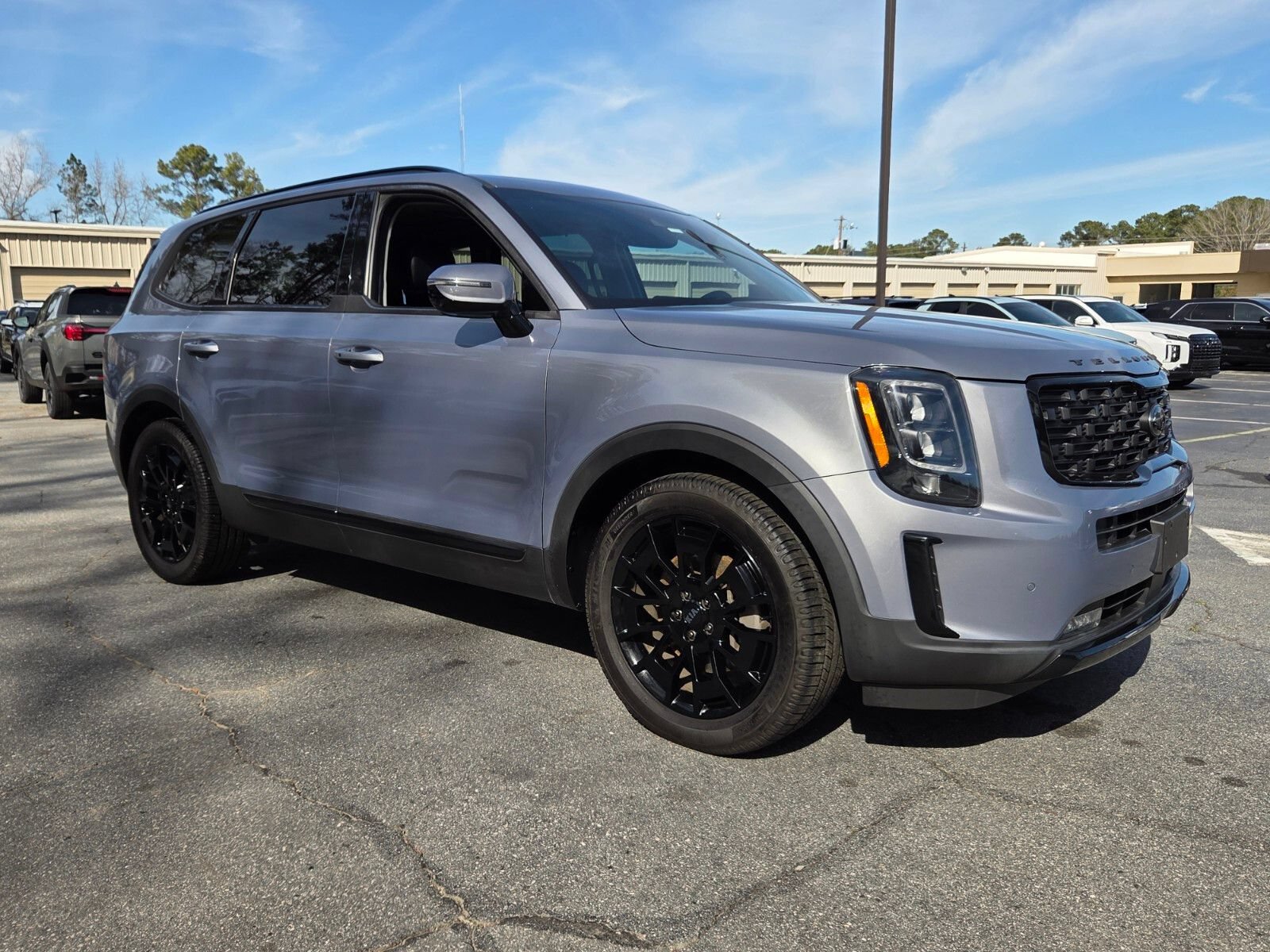 Used 2021 Kia Telluride SX w/ Nightfall Edition Package AWD/4WD image 18