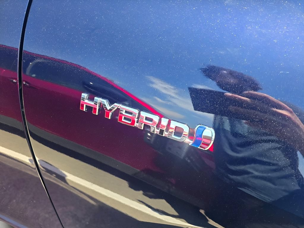 Used 2021 Toyota Venza LE w/ Carpet Mat Package (TMS) AWD/4WD image 17