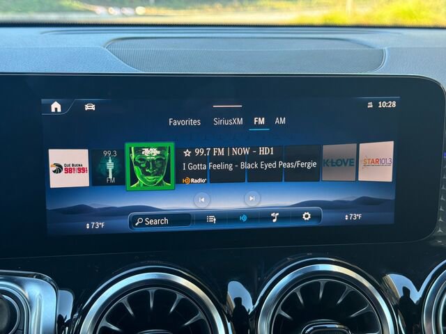 Used 2025 Mercedes-Benz GLB 250 image 23