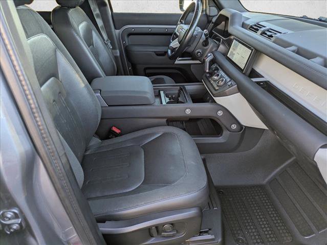 Used 2021 Land Rover Defender 110 SE image 21