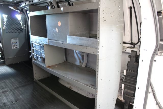 Used 2008 Chevrolet Express 3500 RWD image 20