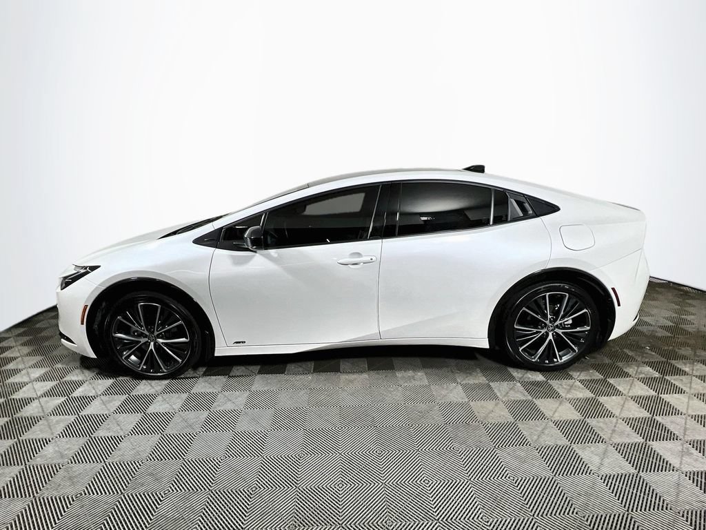 Certified 2024 Toyota Prius XLE AWD/4WD image 4