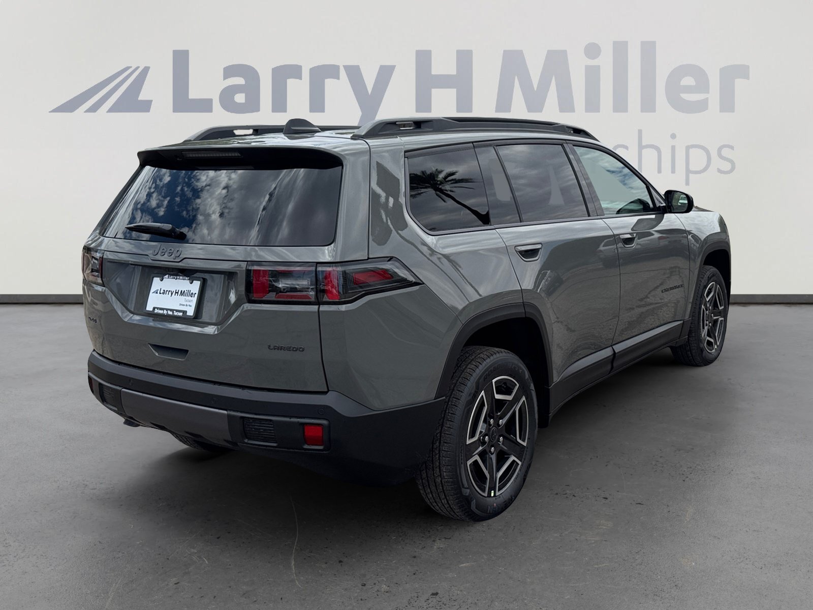 New 2026 Jeep Cherokee Laredo AWD/4WD image 5