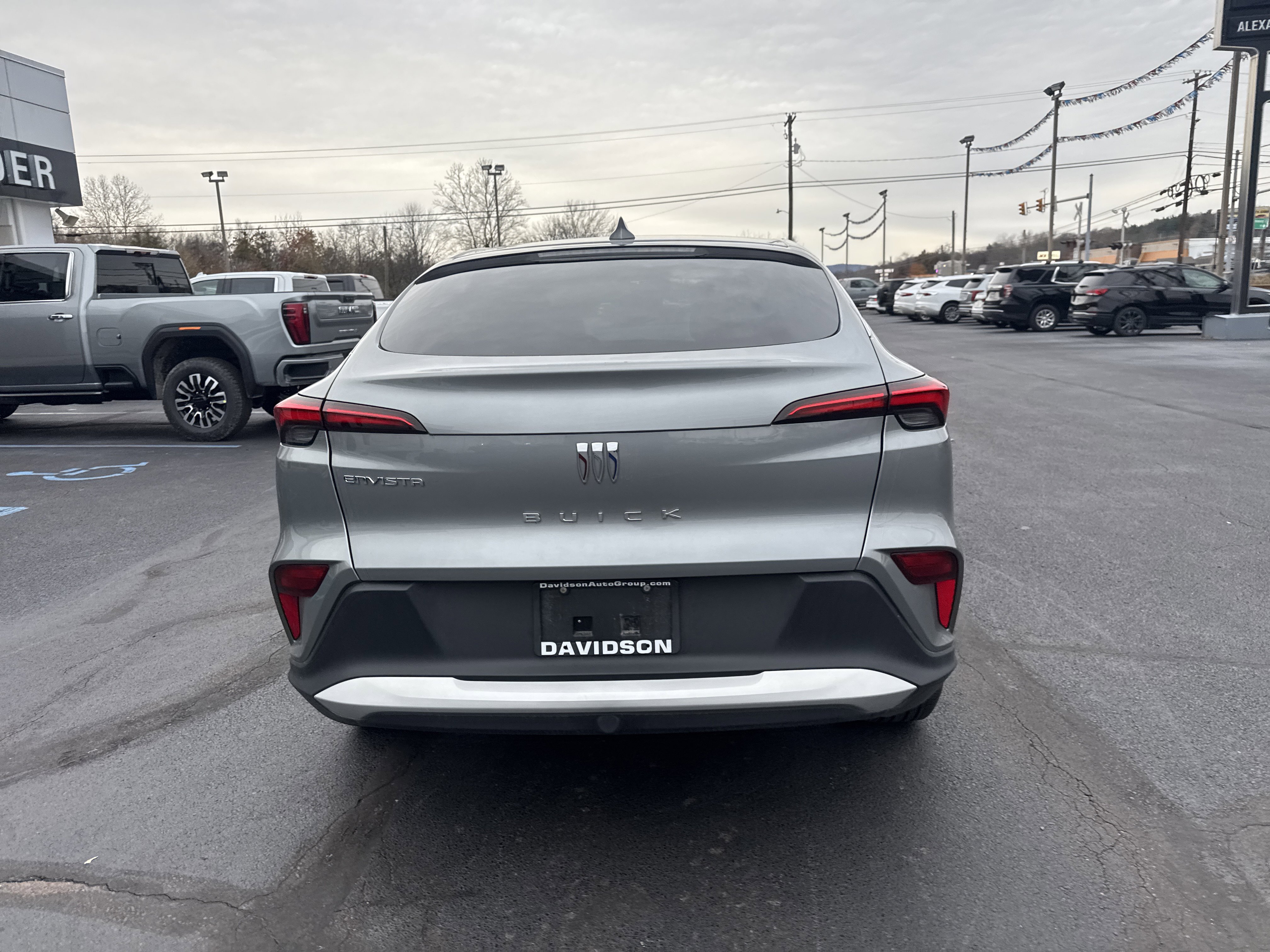 Used 2024 Buick Envista Preferred w/ Convenience I Package image 4