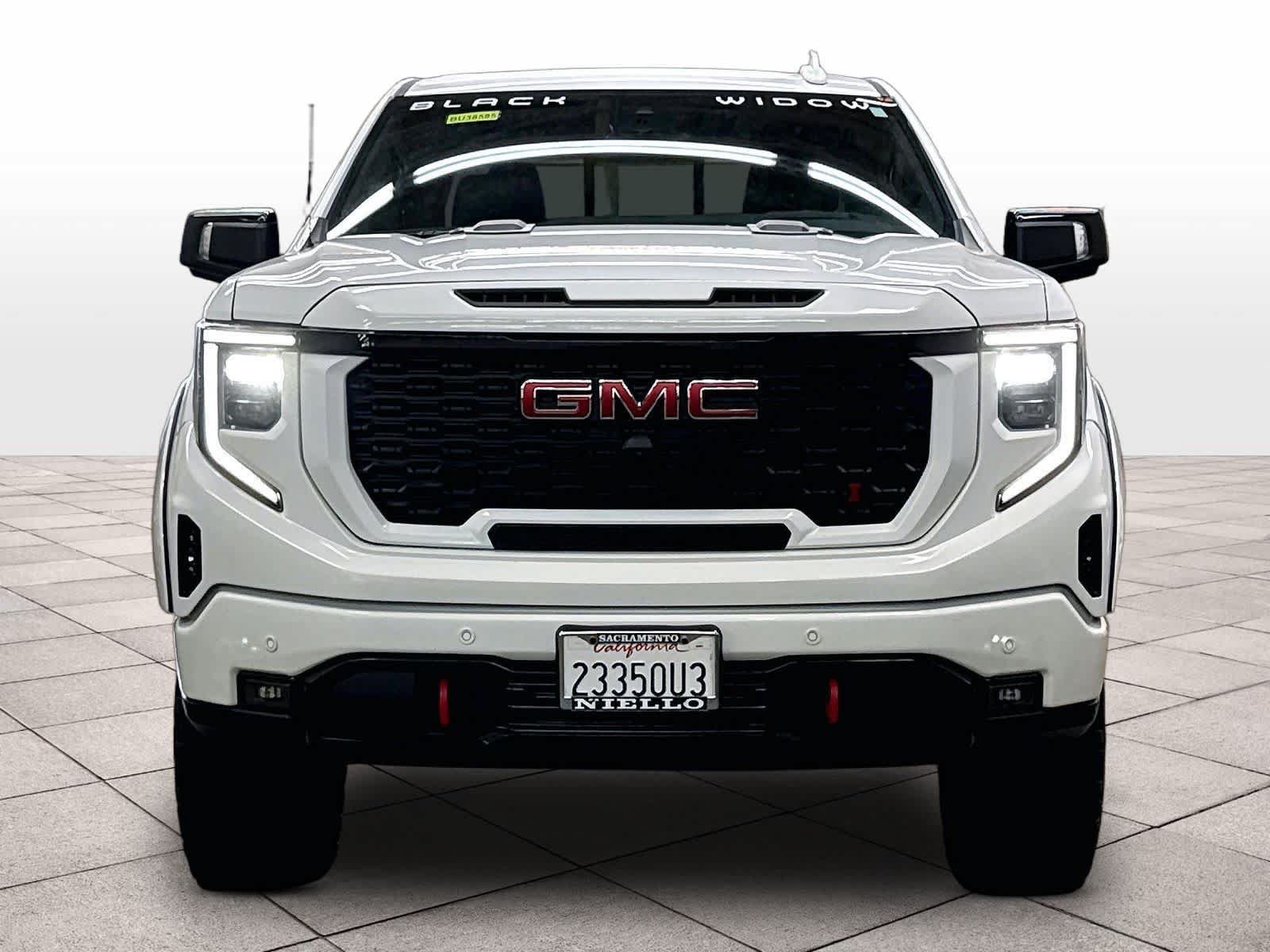 Used 2023 GMC Sierra 1500 AT4 w/ AT4 Premium Package AWD/4WD image 3