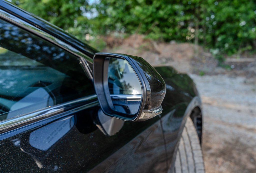 Used 2019 Toyota Avalon XSE FWD image 12