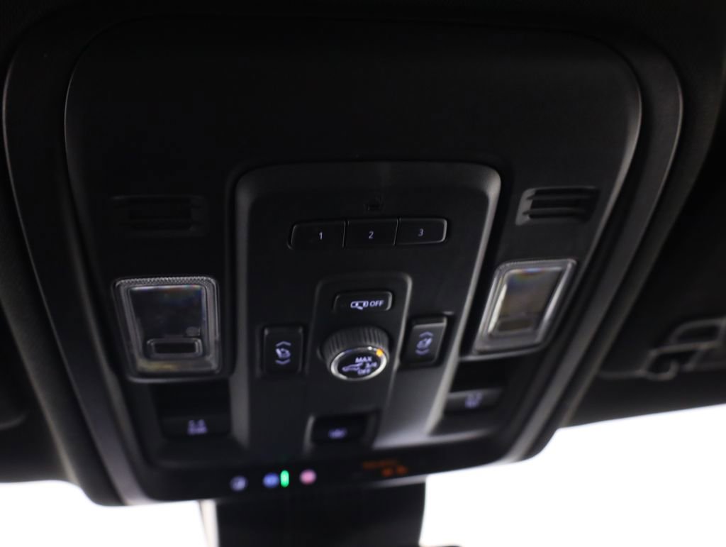 Used 2023 Chevrolet Tahoe Z71 w/ Z71 Off-Road Package image 24