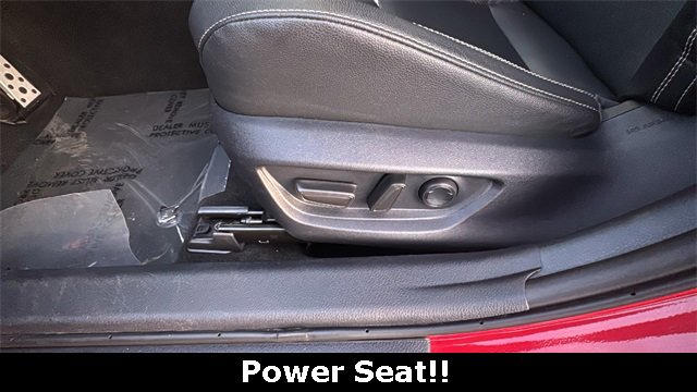 Used 2025 Toyota Camry SE image 7