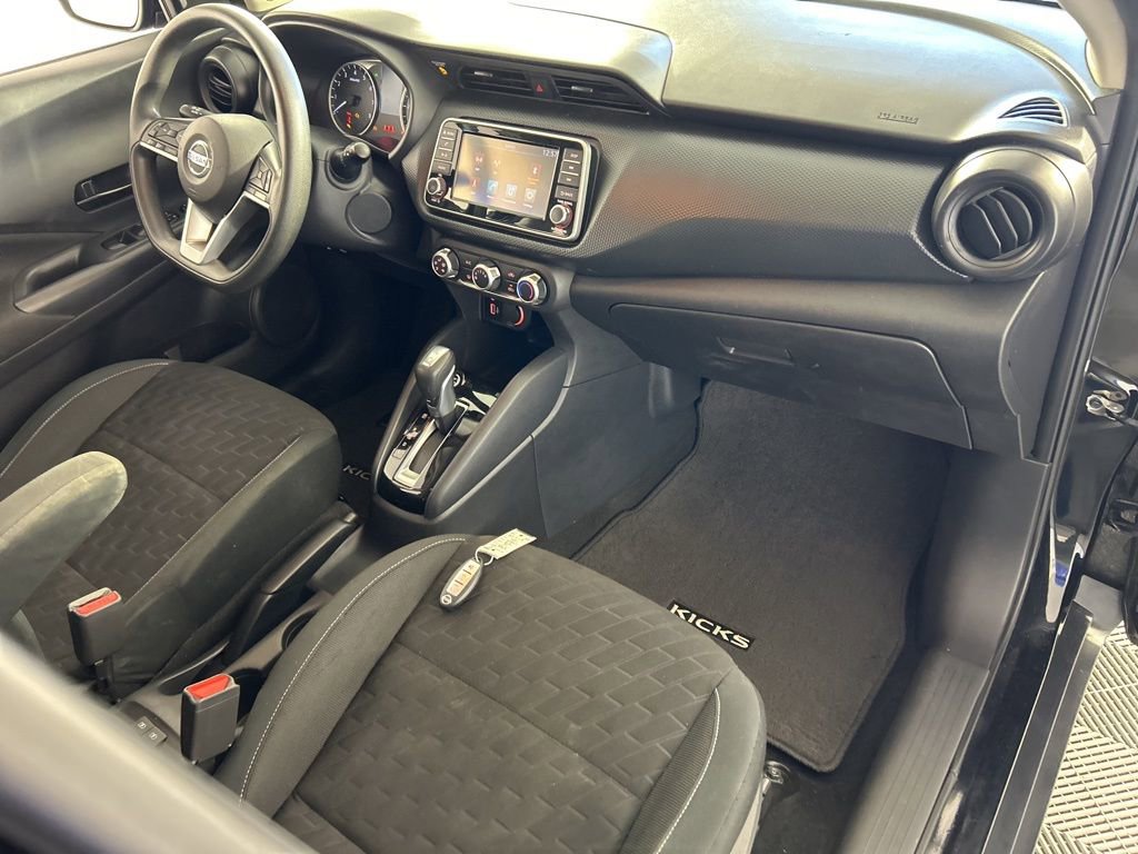 Used 2021 Nissan Kicks S image 29
