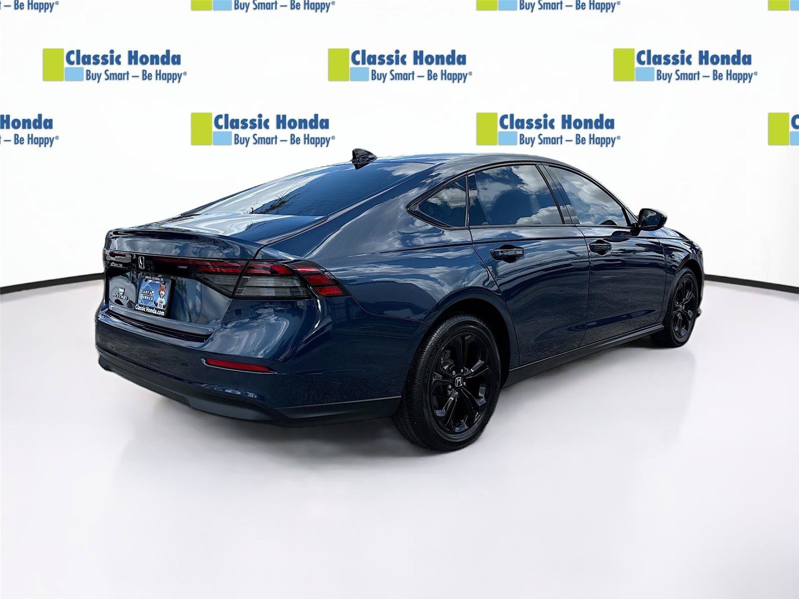 Certified 2025 Honda Accord SE image 8